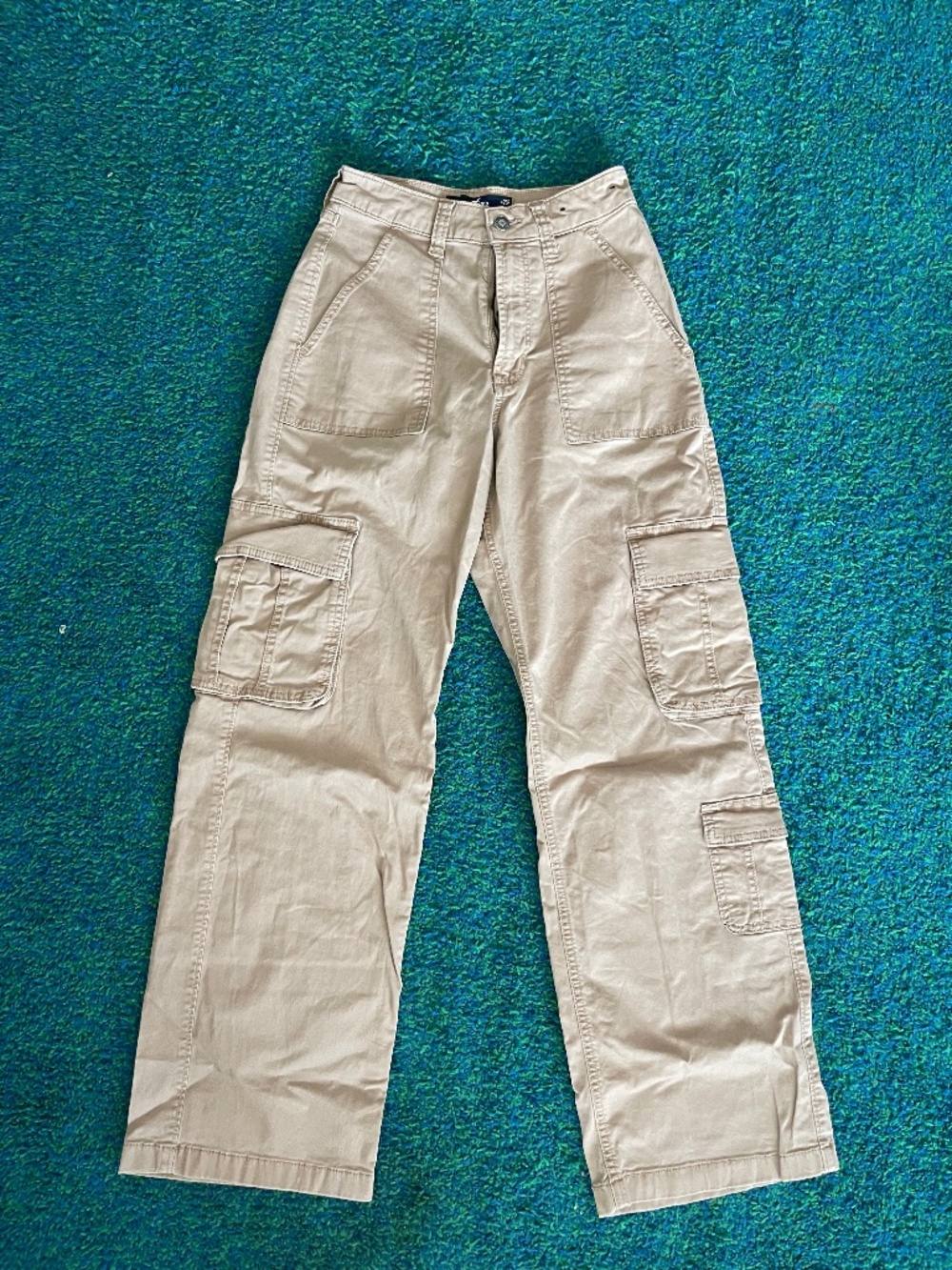 HOLLISTER - ultra high rise baggy cargo